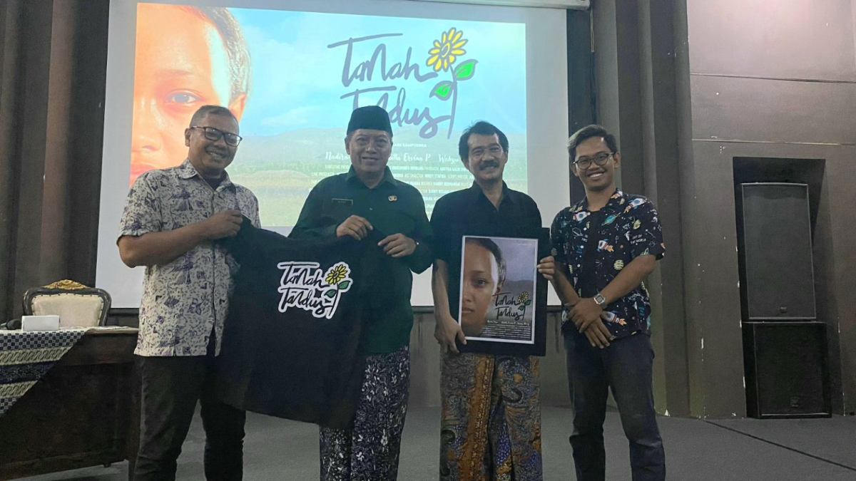 Pemkab Rembang Rilis Film Tanah Tandus (Sumber: )