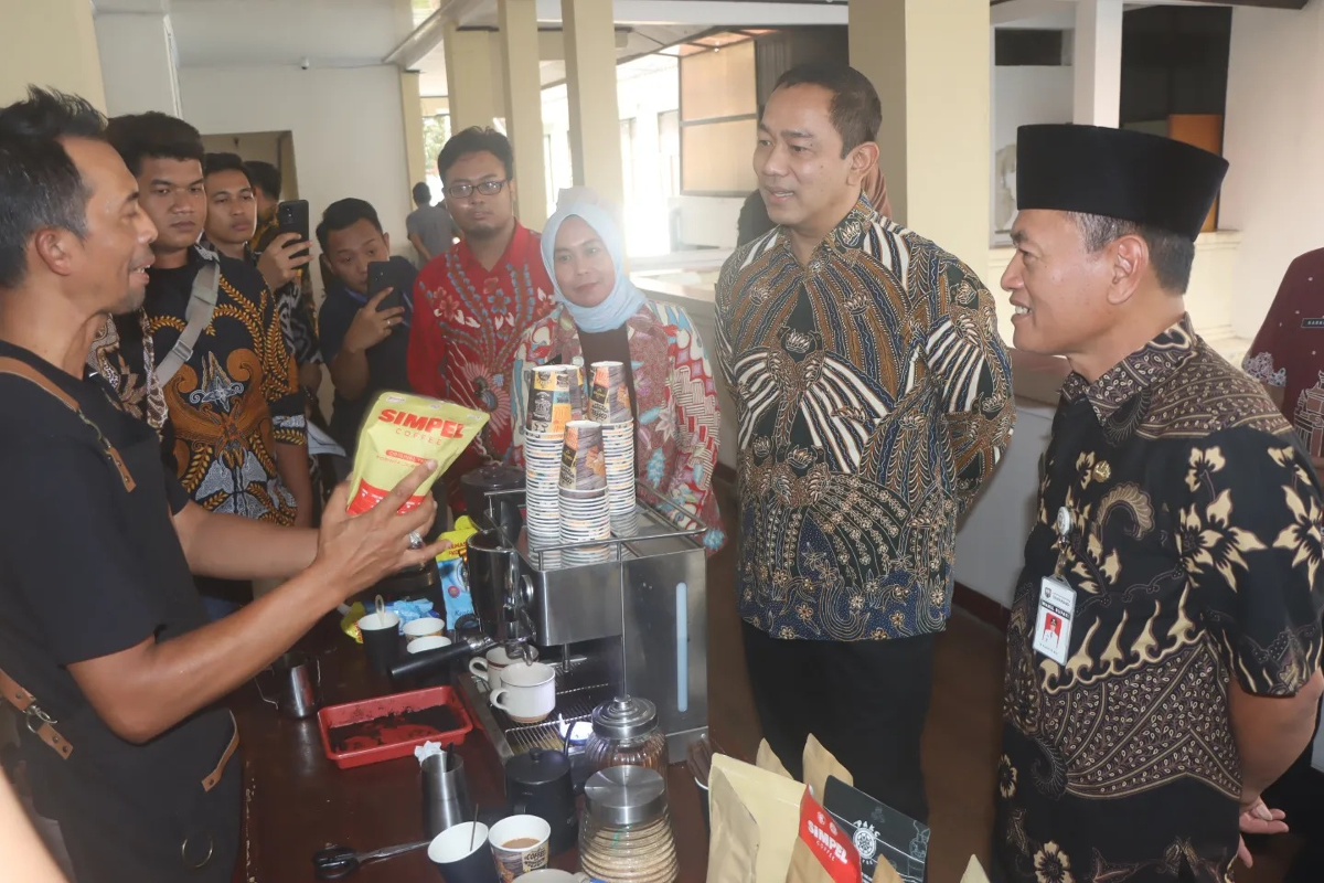 Pelaku UMKK dan Mahasiswa Harus Terus Kreatif (Sumber: )