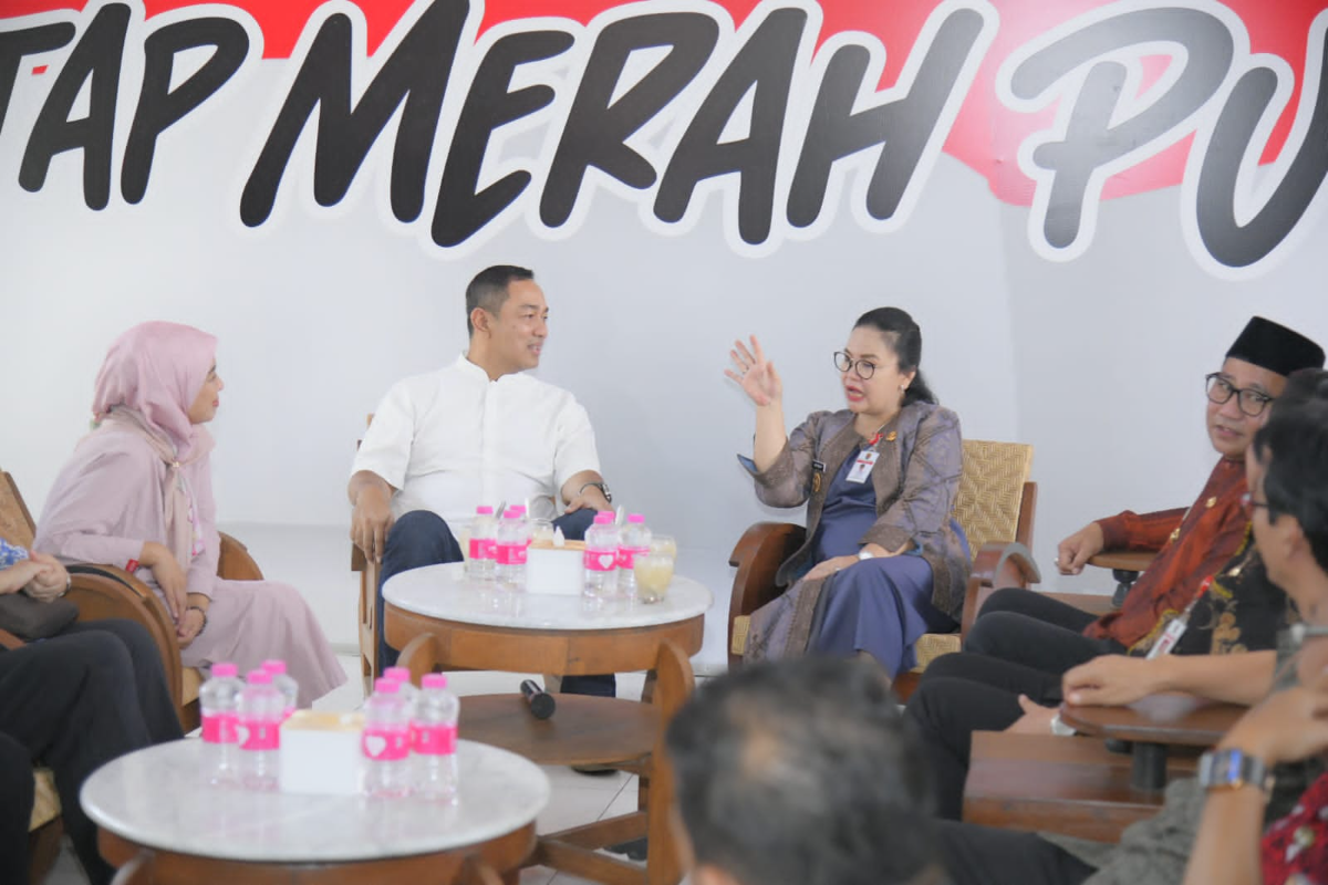 Wali Kota Semarang bersama jajaran pimpinan OPD bersilaturahmi dengan para Wali Kota Semarang terdahulu. 
 (Sumber:  | Foto: sakti)