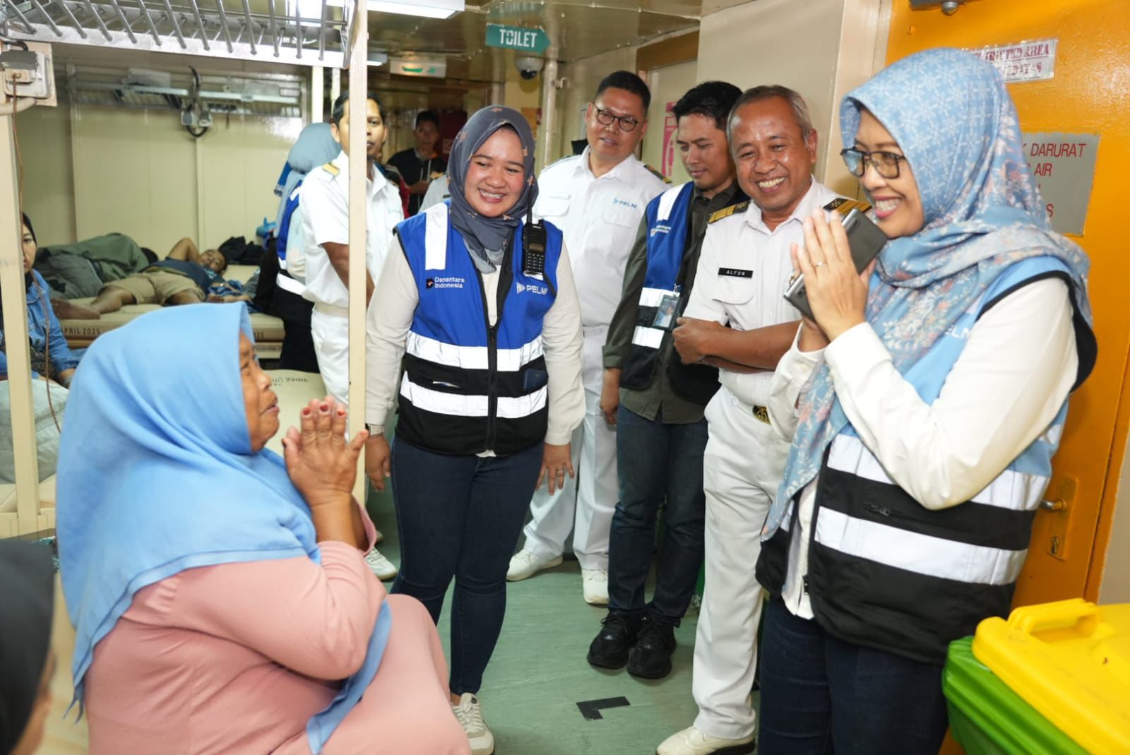 Direksi Pelni memastikan kelancaran arus balik Lebaran 2026 dengan melakukan peninjauan langsung terhadap operasional kapal.
 (Sumber:  | Foto: dok.)