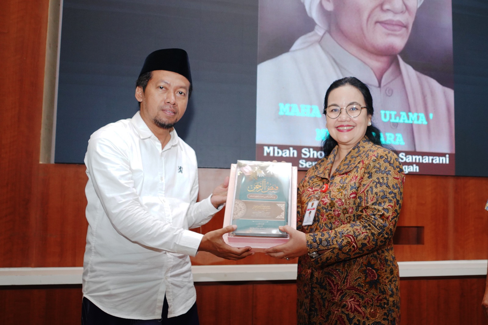 Pemkot Semarang menggelar seremoni pemberian penghargaan kepada K.H. Sholeh Darat. (Sumber:  | Foto: dok.)